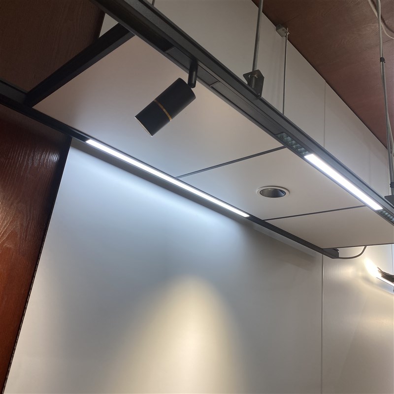 22自吸轨道灯蜂窝大板快装铝扣板集成吊顶嵌入式无主灯照明客厅