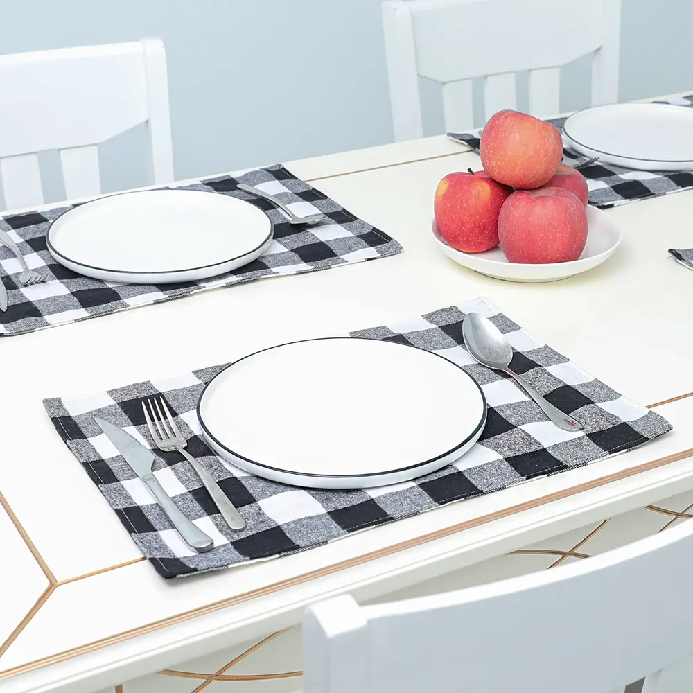 新款圣诞节装饰用品格子布餐垫餐桌刀叉盘子餐垫格子桌布