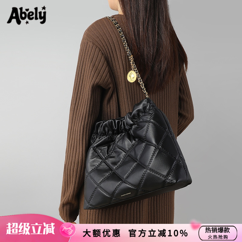 水桶包大容量通勤真皮链条单肩包