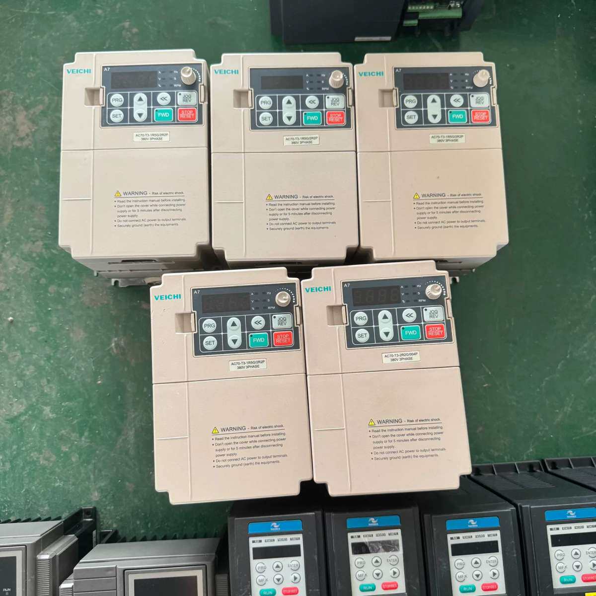 伟创变频器AC70-T3-1R5G/2R2P，1.5KW/2议价图片
