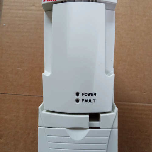 变频器ACS355-03U-01A2-4，0.37KW议价
