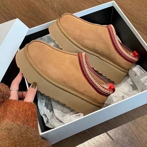 桑坡厚底民族风雪地靴女2025新款冬季加厚羊皮毛一体一脚蹬懒人鞋