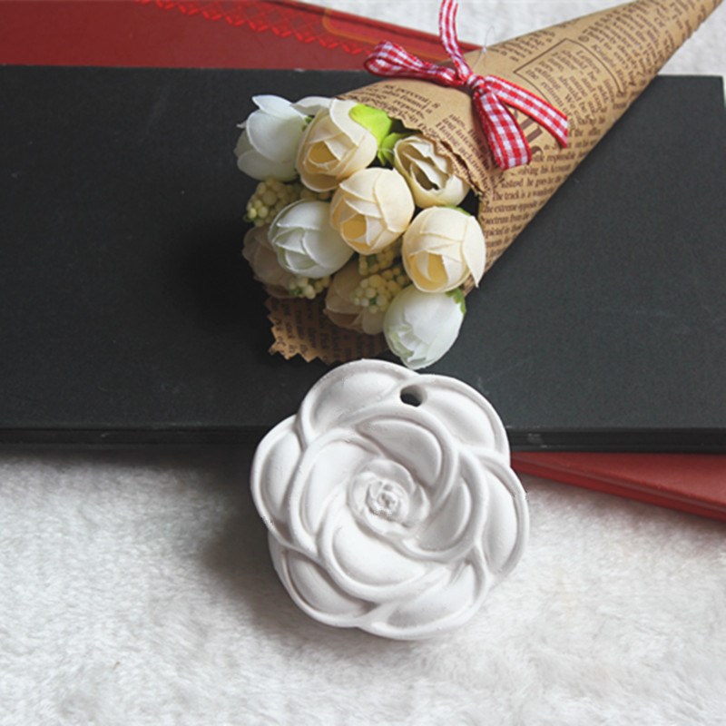 P534玫瑰香薰蜡牌模固体香薰模挂件石膏车挂彩绘模具硅胶模