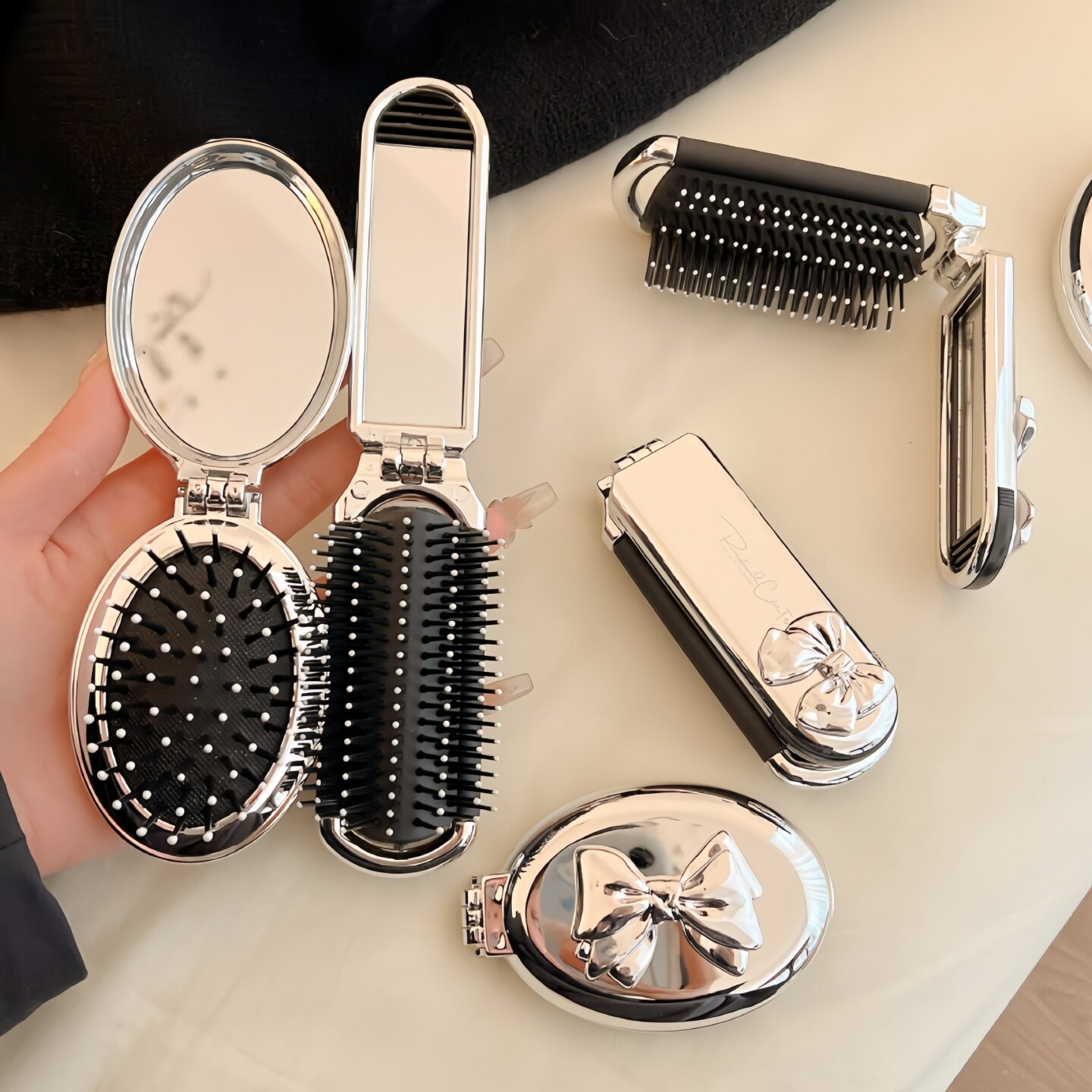 梳子随身便携气垫梳女士专用长发防静电小梳子可折叠迷你气囊发梳