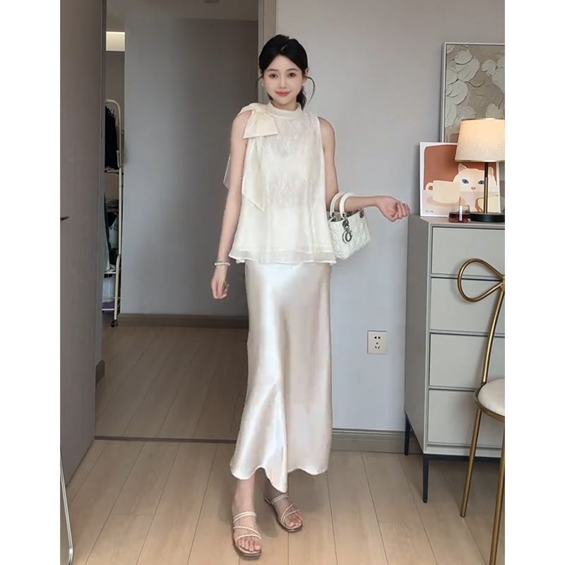 小香风气质挂脖上衣半身裙两件套