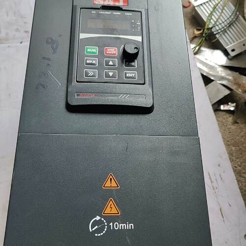 拆机三晶VM1000B4T015GB18R5PB变频器