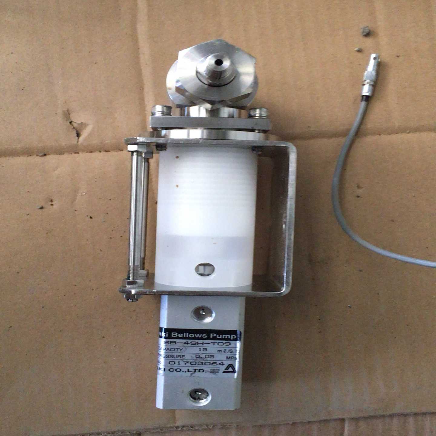 IWAKI BELLOWS PUMP B-4SH-T09 波（佳毅工控）