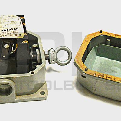 NOUVEAU REES 04944800 INTERRUPTEUR  CBLE