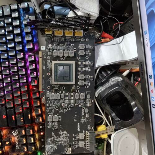 amd vega64显卡  crossfire 银风配件处理议价
