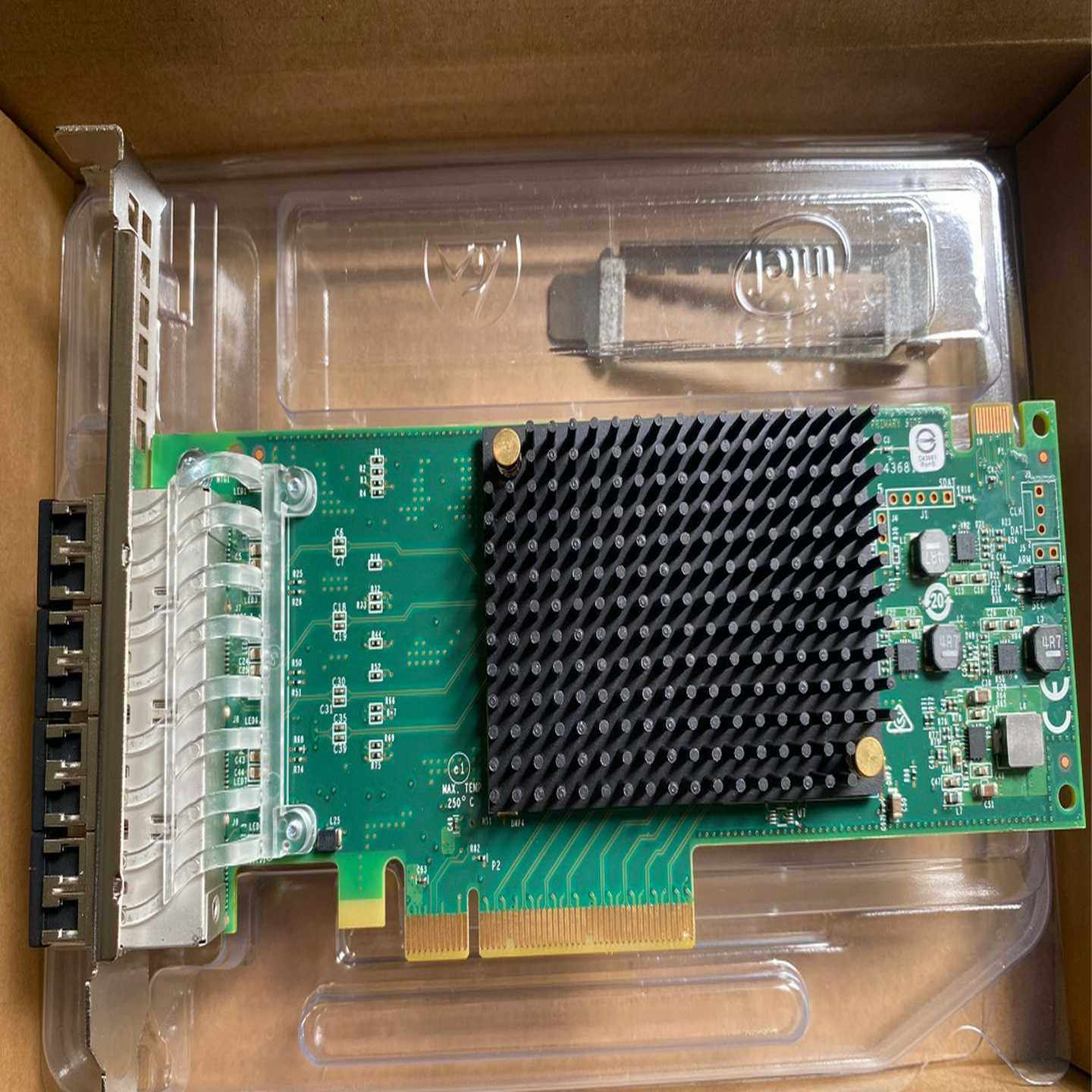 Broadcom Emulex LPe31004-M6 4通[浩蓉商户]