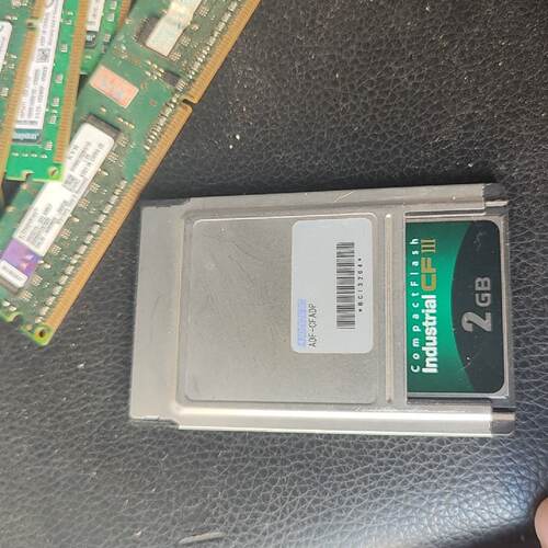 宇瞻CF卡2GCF卡CF转PCMCIA接口适配器-议价