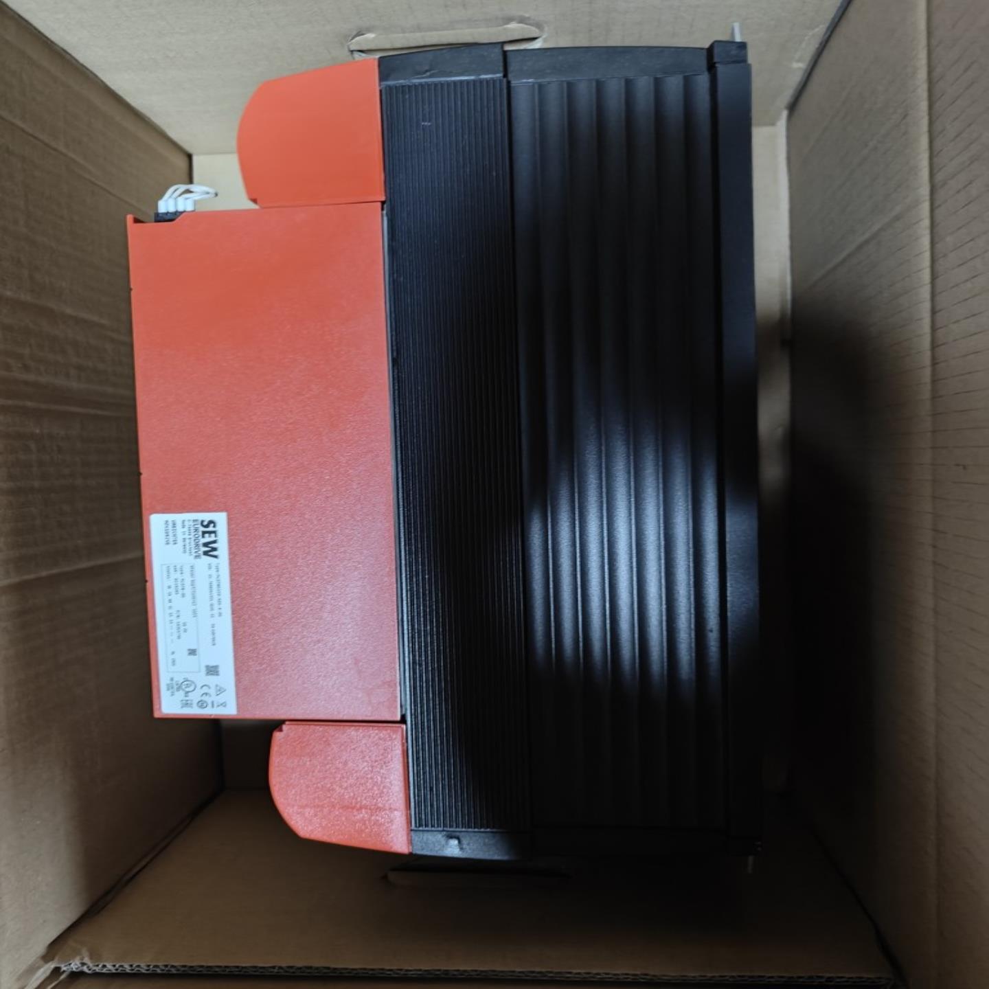 配件sew变频器MC07B0220-503-4-00现货24小时发货价格美丽咨议价