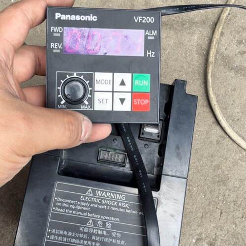 拆机二手19个松下变频器VF200系列型号AVF200议价