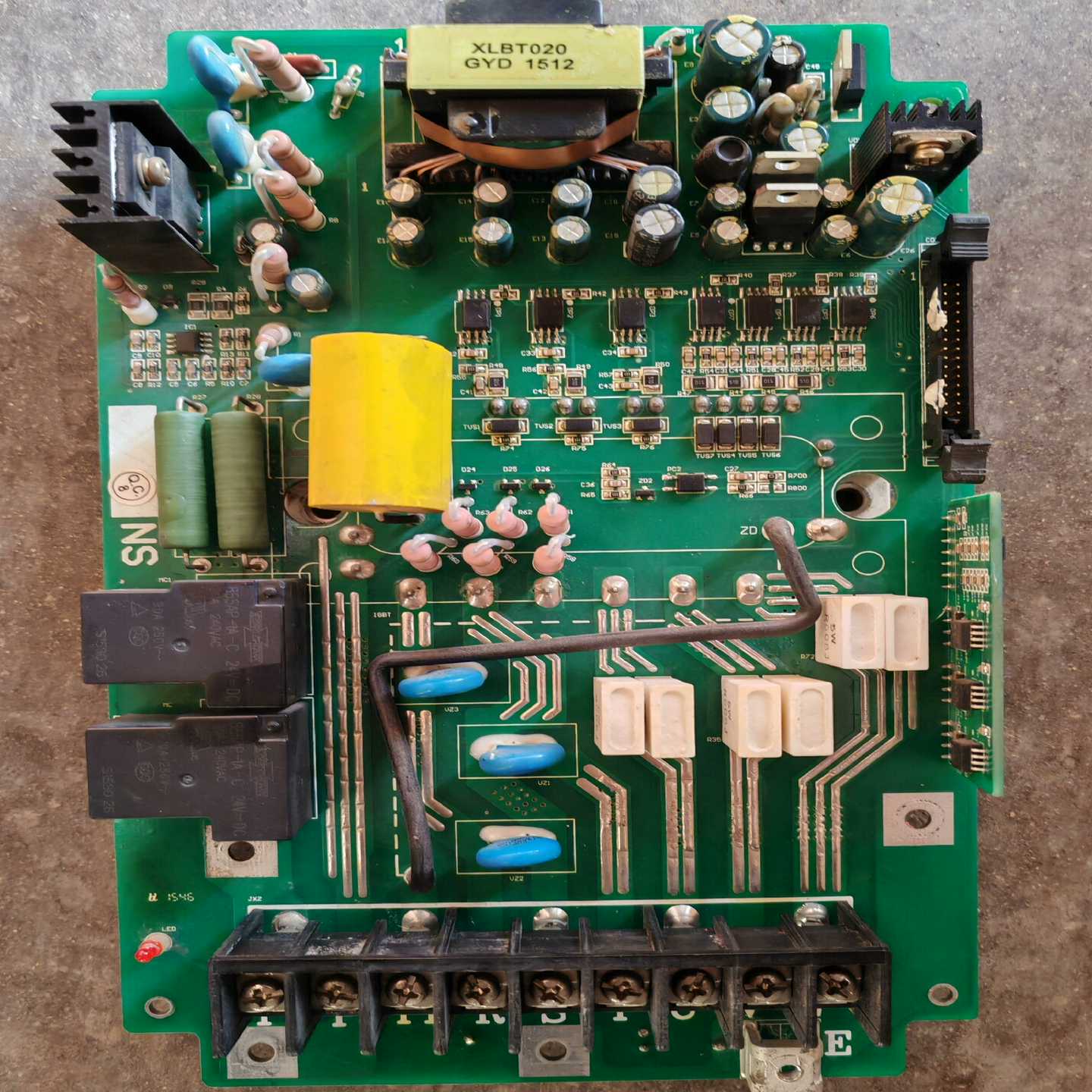 询价西林SD100变频器驱动板带模块100E-01-01D功率5