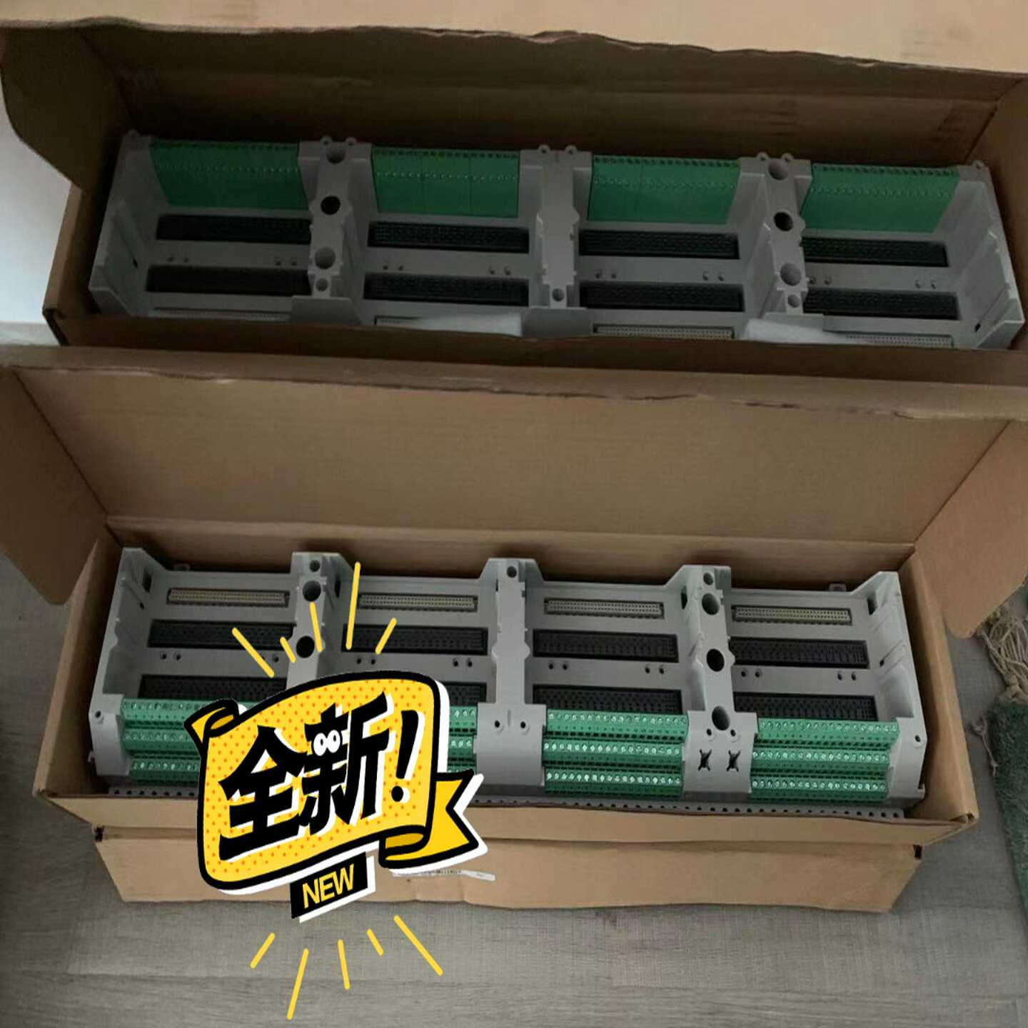 OVATION四槽底座 5X00497G01。带包装（佳毅工控）