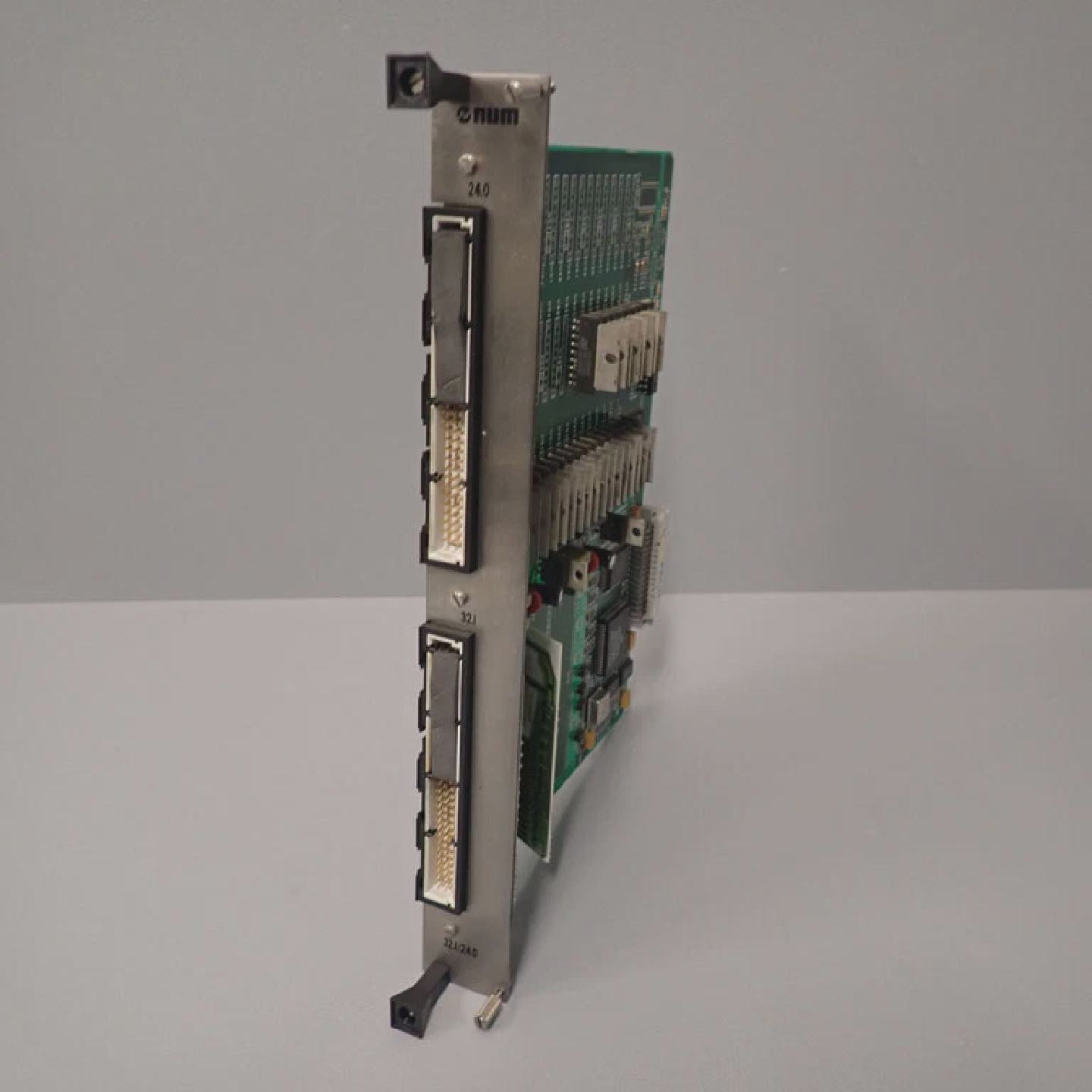 0204203167  NUM  0204203167 D  Card 32 inputs  32 static out - 实物图