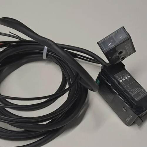 CZK1P  KEYENCE  CZK1P  AMPLIFICATEUR AVEC FIBRE OPTIQUE USED