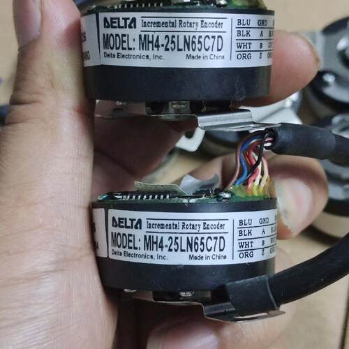 询价台达编码器MH4-25LN65C7D，成色很好，功能议价