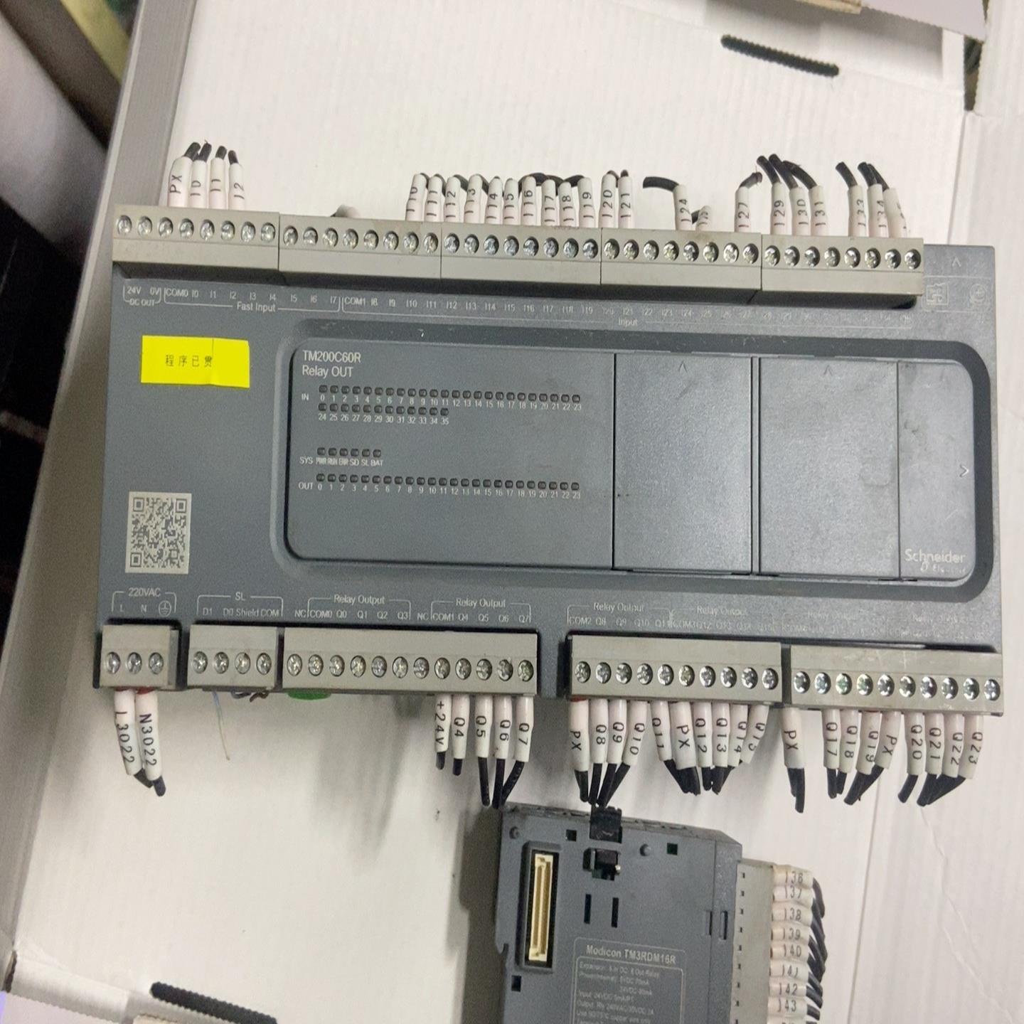 施耐德plc施耐德TM200C60R 拆机 成色实图 功能正一议价商品