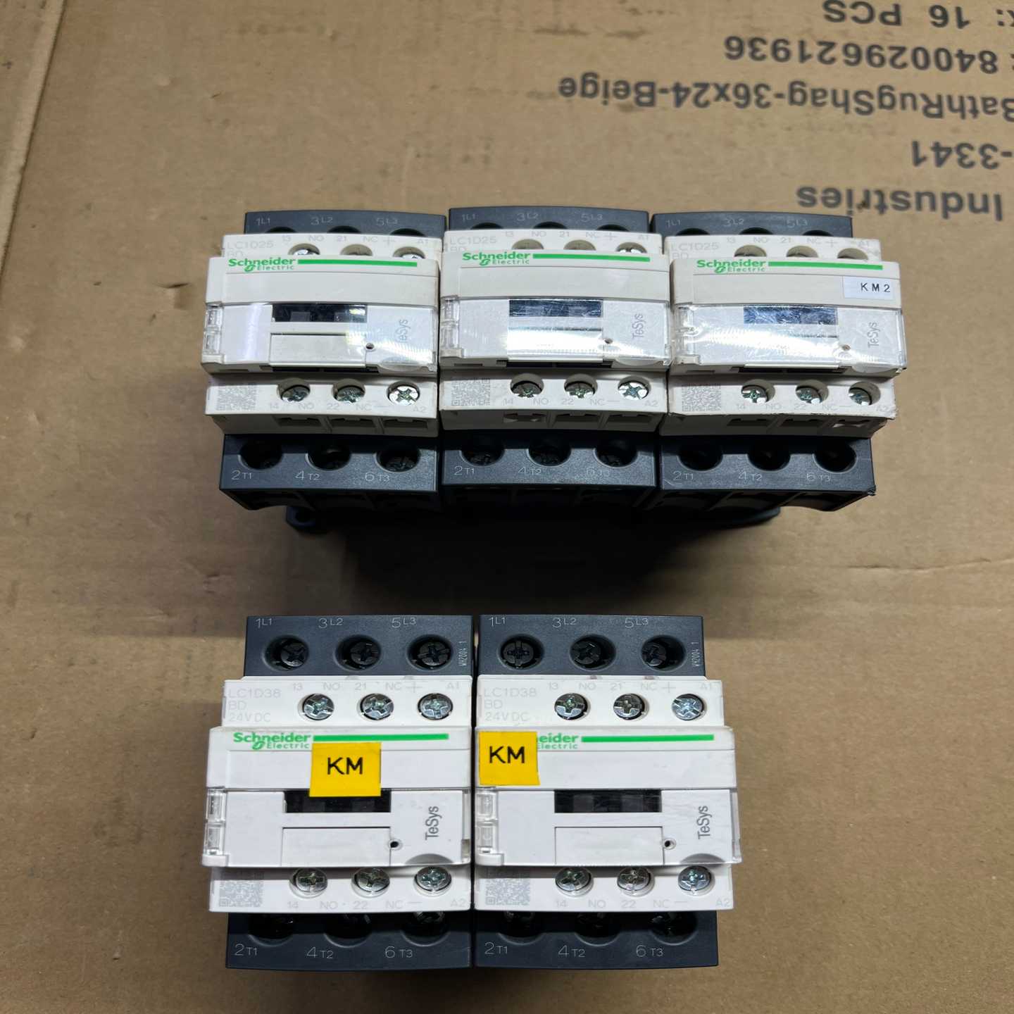 施耐德接触器LC1D25BDC3只--议价商品