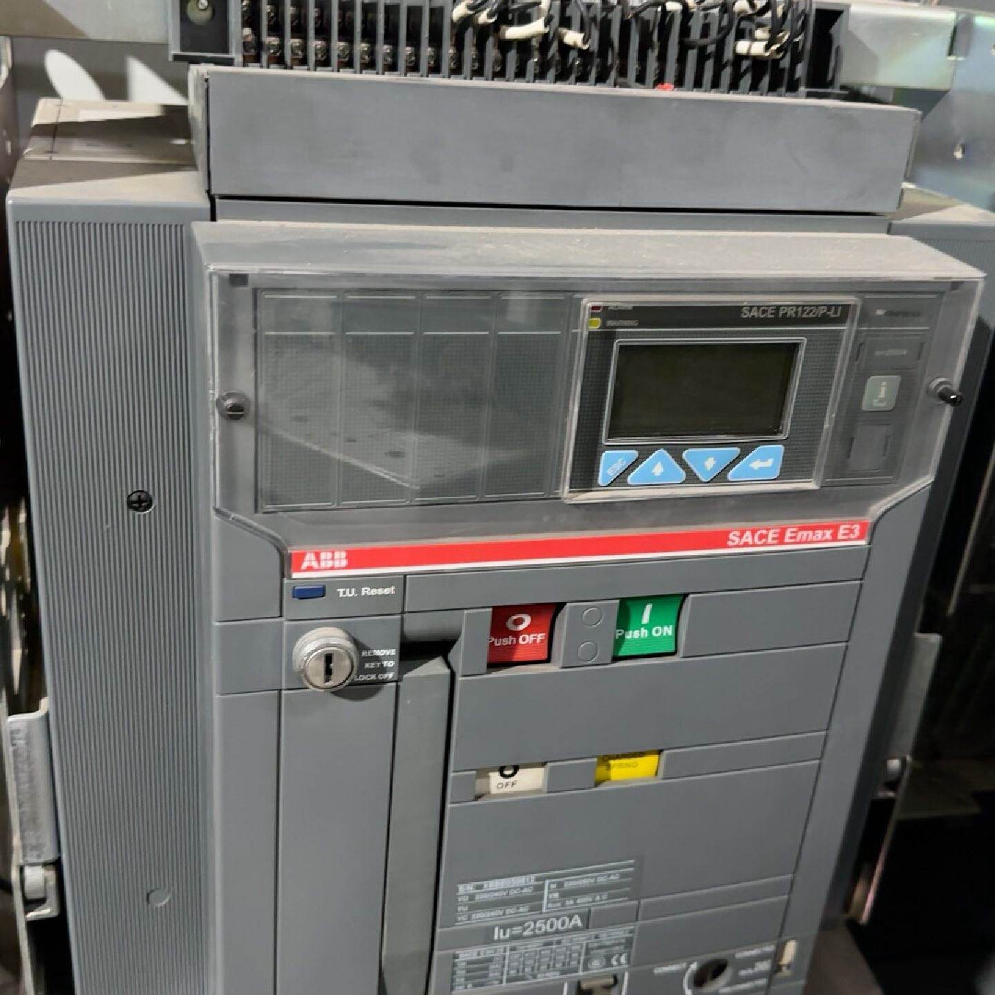 【议价】框架断路器 E3 2500A适用133
