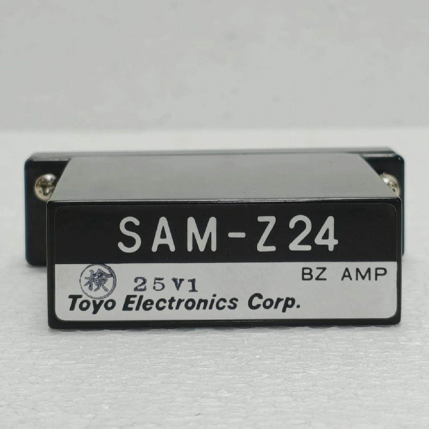 TOYO SAM Z24 BZ AMP ANNUNCIATOR MODULE 24VDC 8 WINDOW INDUST - 实物图