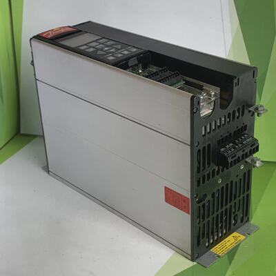 DANFOSS VLT 5006PT5B20STR3D0F00A00C0 convertitore di frequen