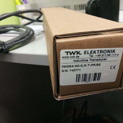 溢价-CRN668192R4096D1Z01143德国TWK编码器CRD1054096R4096C2Z01