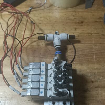 SMC电磁阀VQZ11215L1M5实图包拍前询价