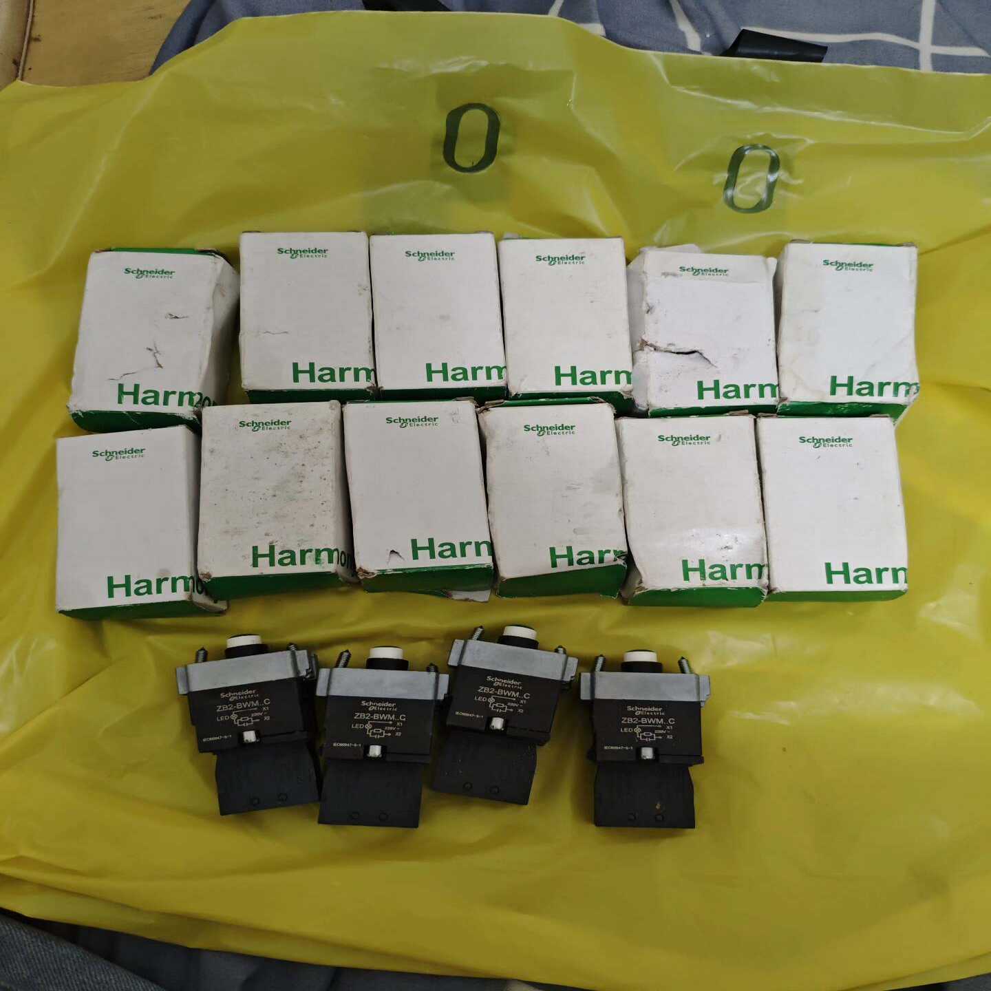 施耐德ZB2BWM31C带LED灯按钮基座（220VAC）全-议价