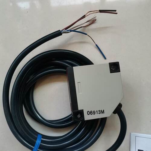 【询价】光电开关E3JK-R4M1-ZH 2M