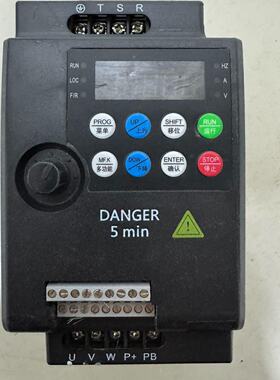 变频器HL30001.5G.功率1.5KW.380议价