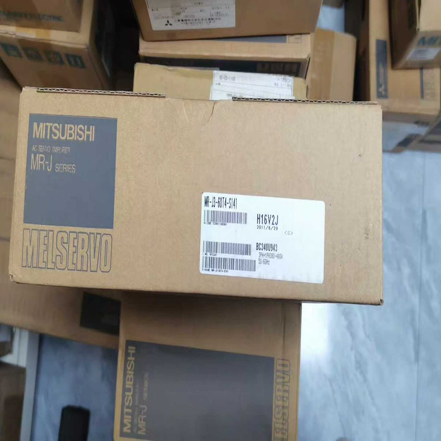 MR-J3-60T4-S141驱动器HF-SP524B三菱伺--议价商品