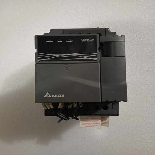 台达变频器VFD022E43A，2.2KW 380V，成色如(通通配件）