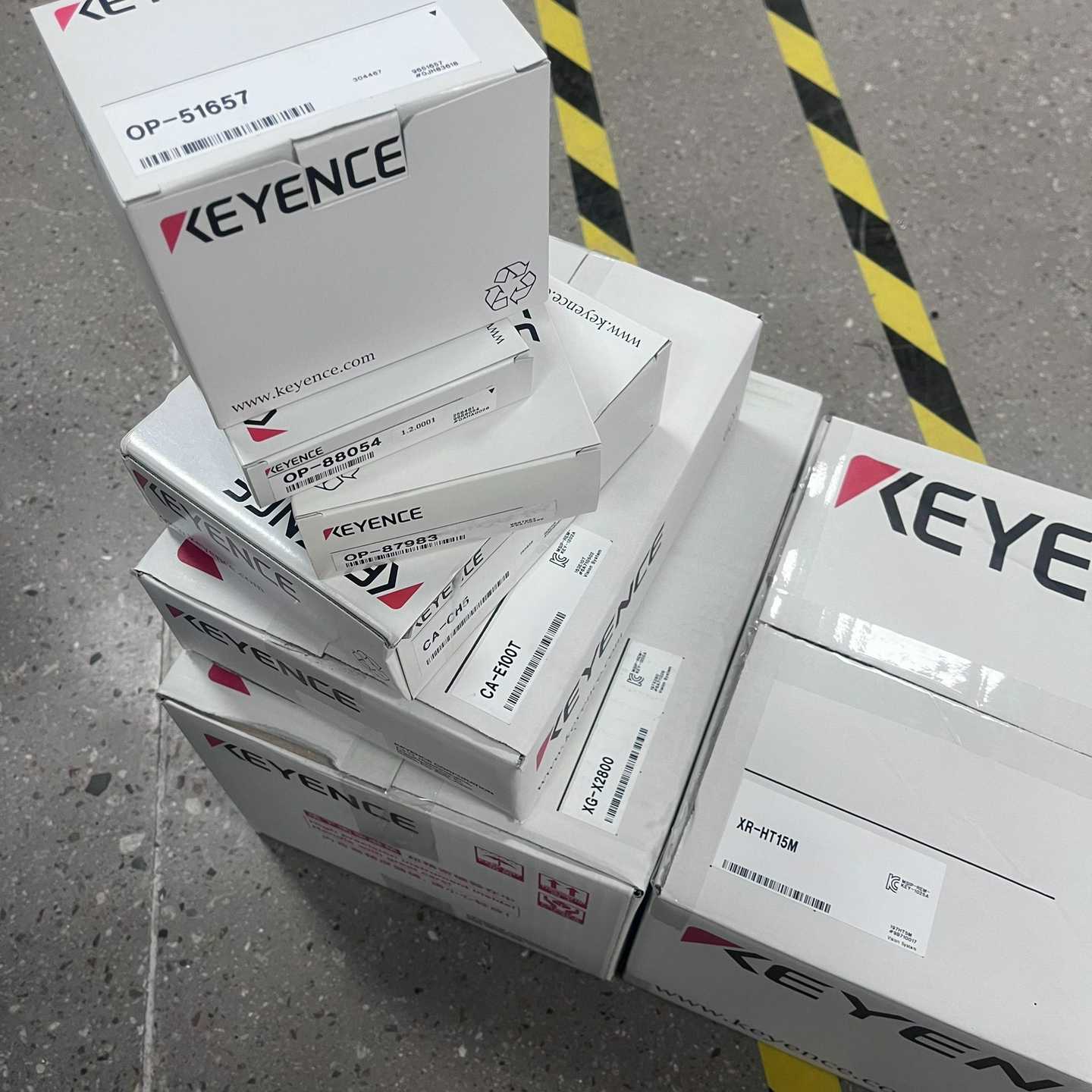 基恩士XR-HT15M3D高速测量视觉传感器XG-X28询价
