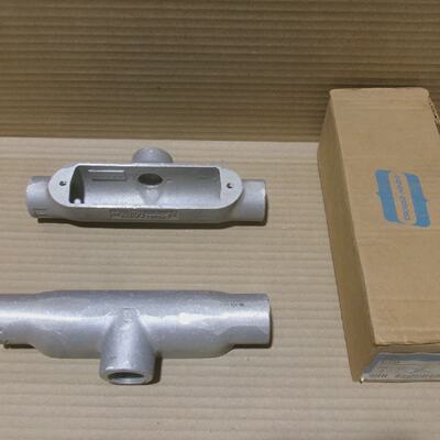 New Lot of 2 CrouseHinds BT3 SA  1 Type T Mogul Series Condu