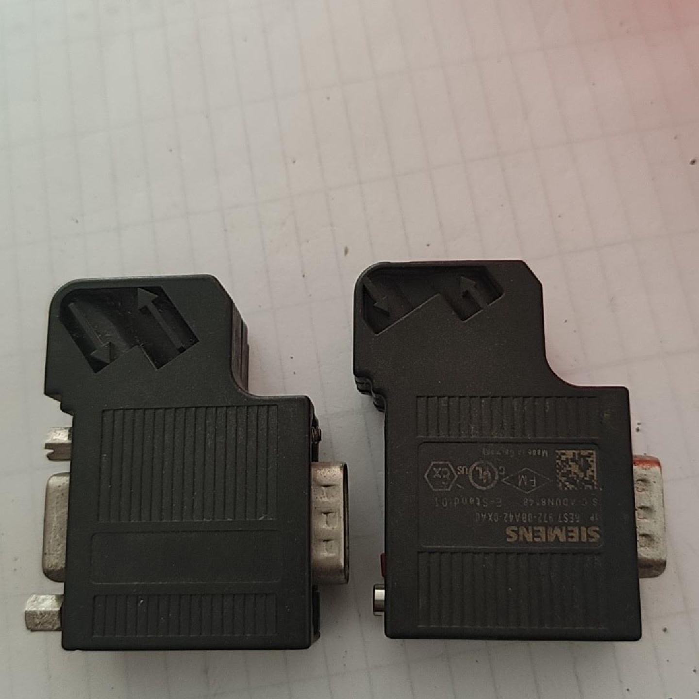 西门子连接头型号6ES79720BA420XA0两议价