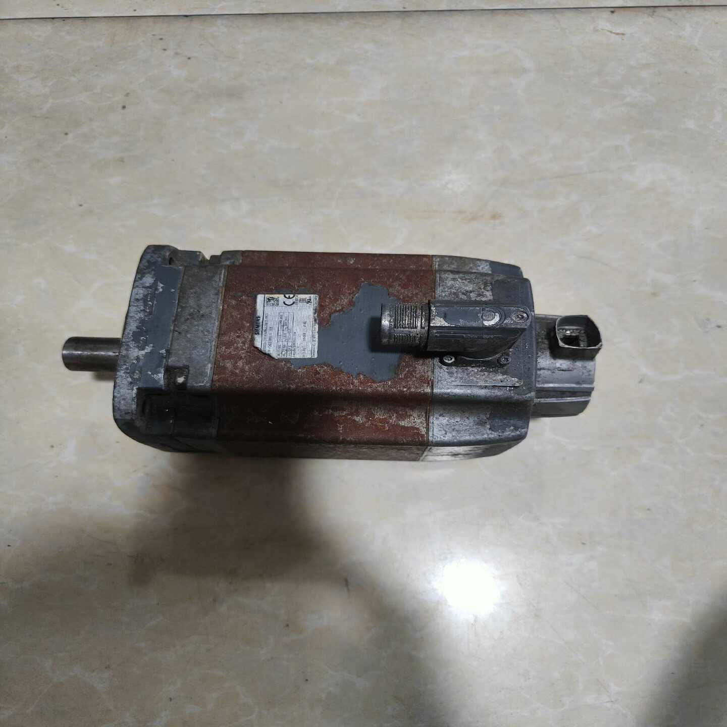1FK7063-2AF71-1RG1电机，成色如图适用