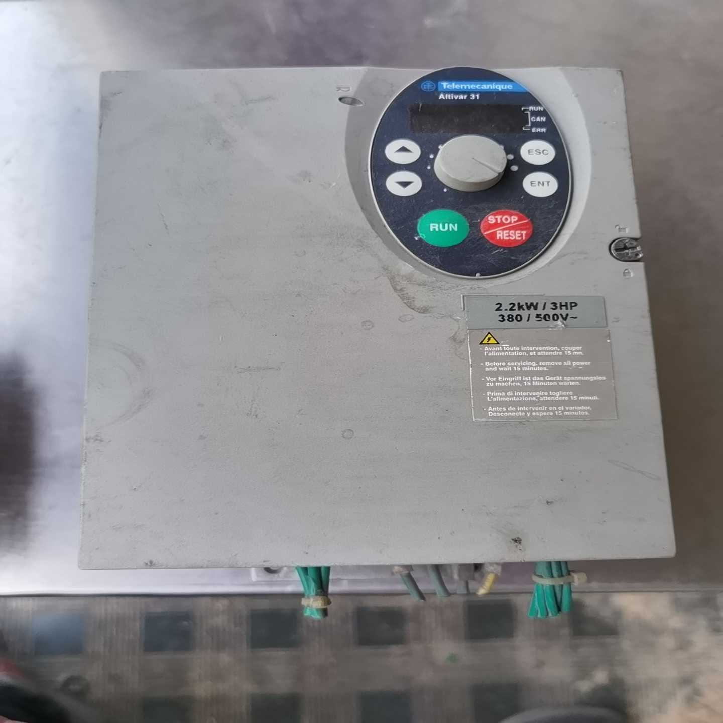 咨询-2.2kw,380v施奈德atv31hu22n4a变频器，功