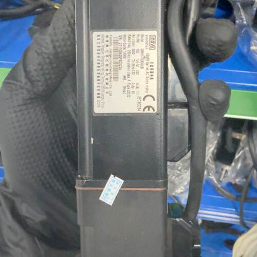 汇川伺服电机，型号ISMH1-10B30CB，100W功率，议价