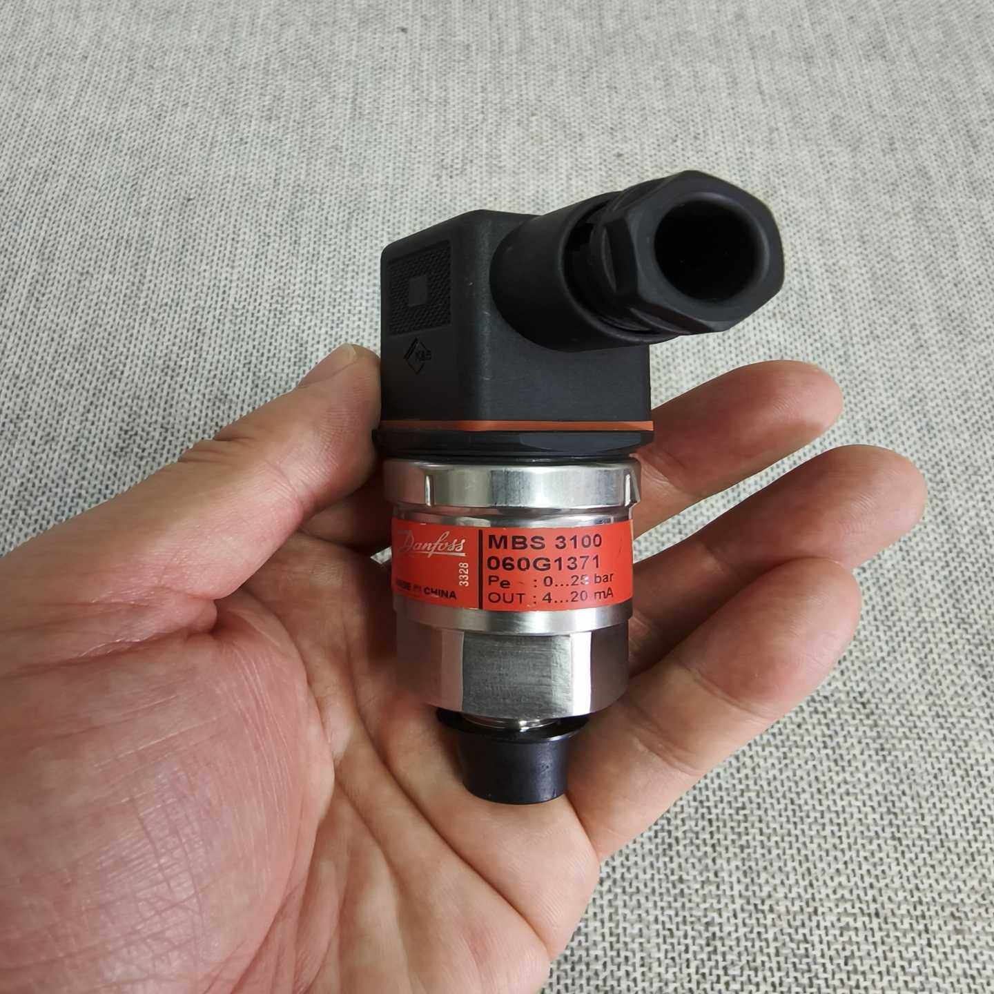 咨询-Danfoss丹佛斯压力传感器，MBS3100，060G13
