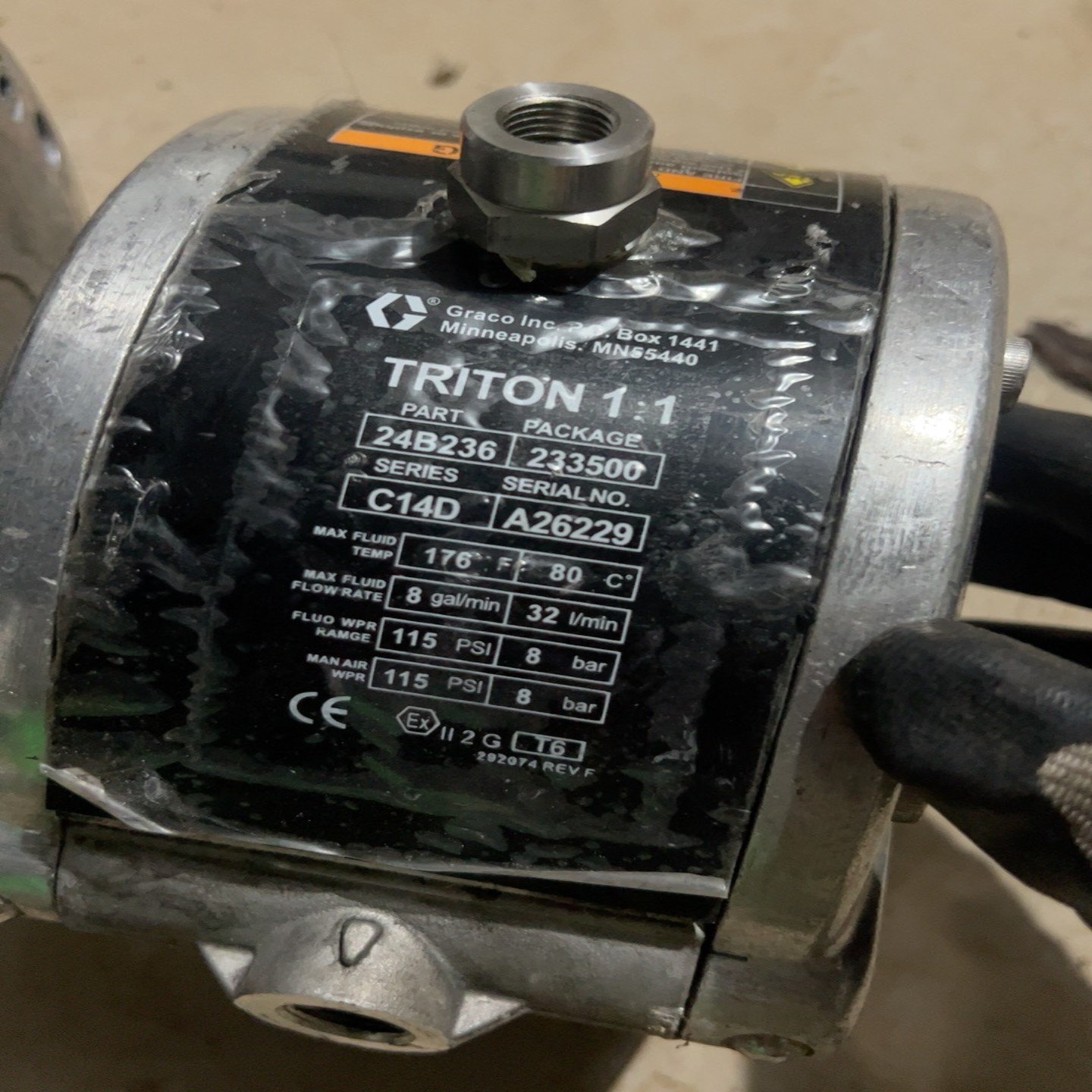 【请询价】美国固瑞克隔膜泵+GRACO++型号24B236+物品如图