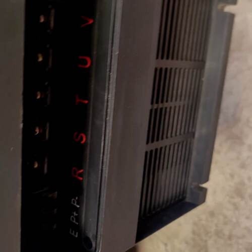 【询价】深圳台达V800-15KW变频器一台，成色自定义，表面有点漆