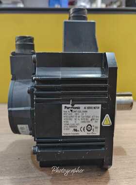 松下A6MDMF102L1H6M伺服电机实物如图所示，现--议价商品