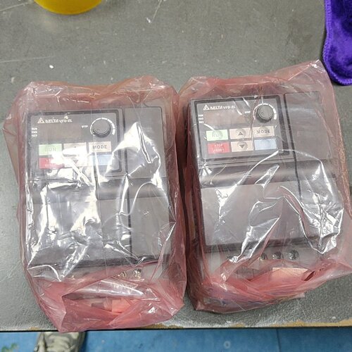 询-台达变频器VFD015EL21A