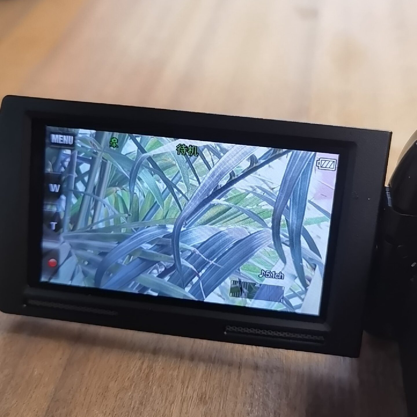 索尼高清数码摄像机XR160e160GB可5.1声道录制-议价