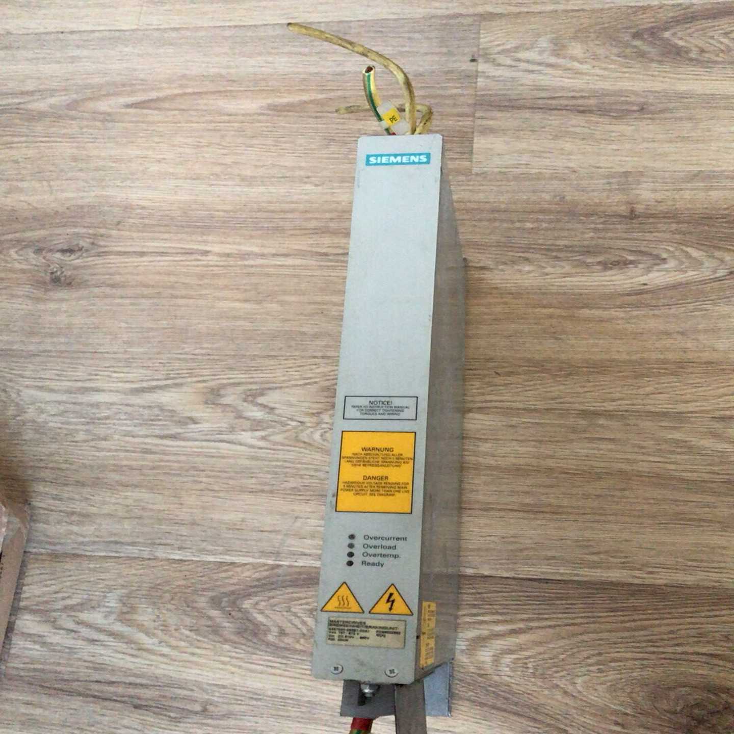 变频器6SE7023-2ES87-2DA1二台适用