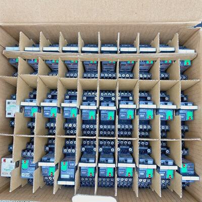 LOT OF 30 SCHNEIDER ELECTRIC RXM4AB2B7PVM ZELIO RELAY 956310