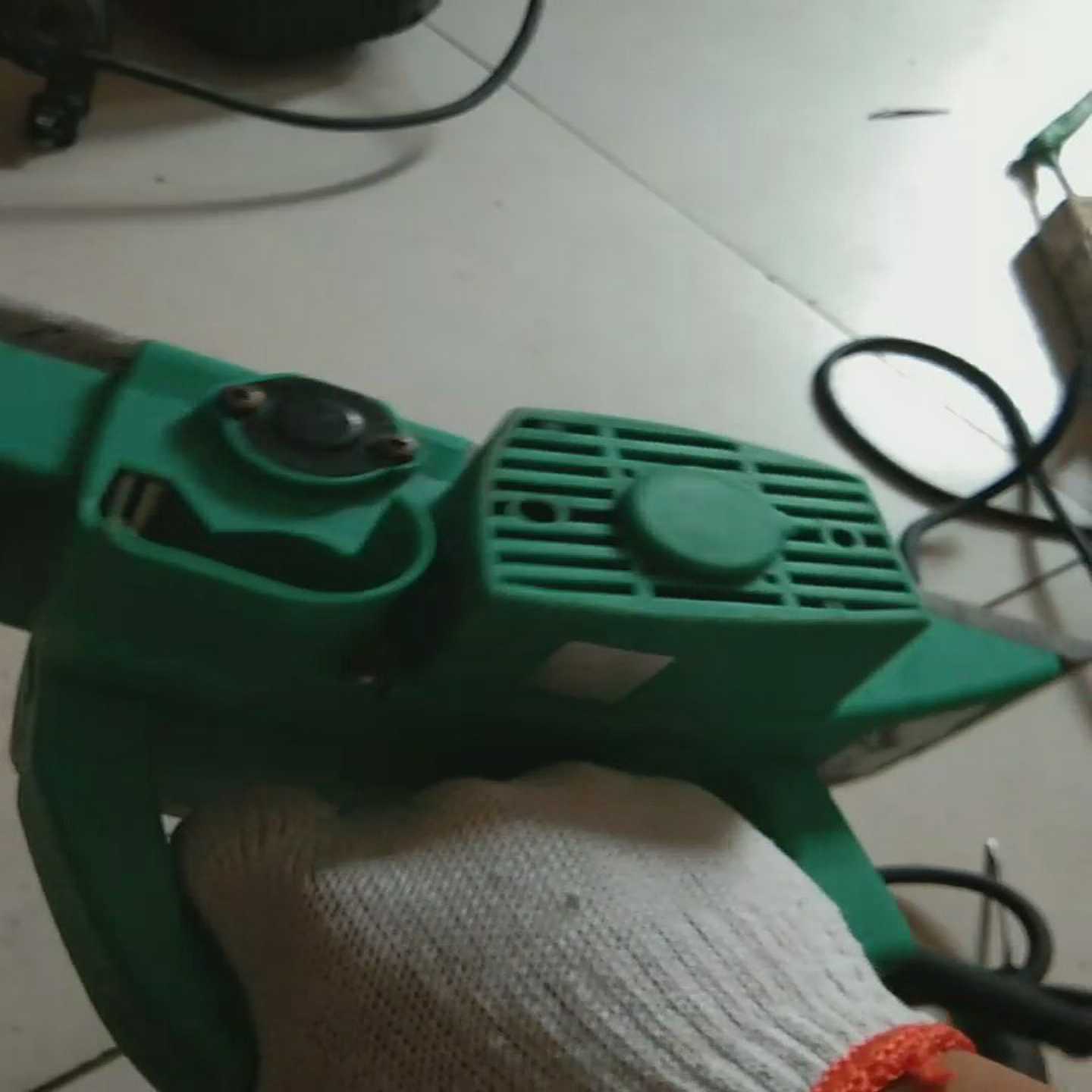 东成DCA电刨M1B-FF-82木工手提式电刨平刨机--议价商品