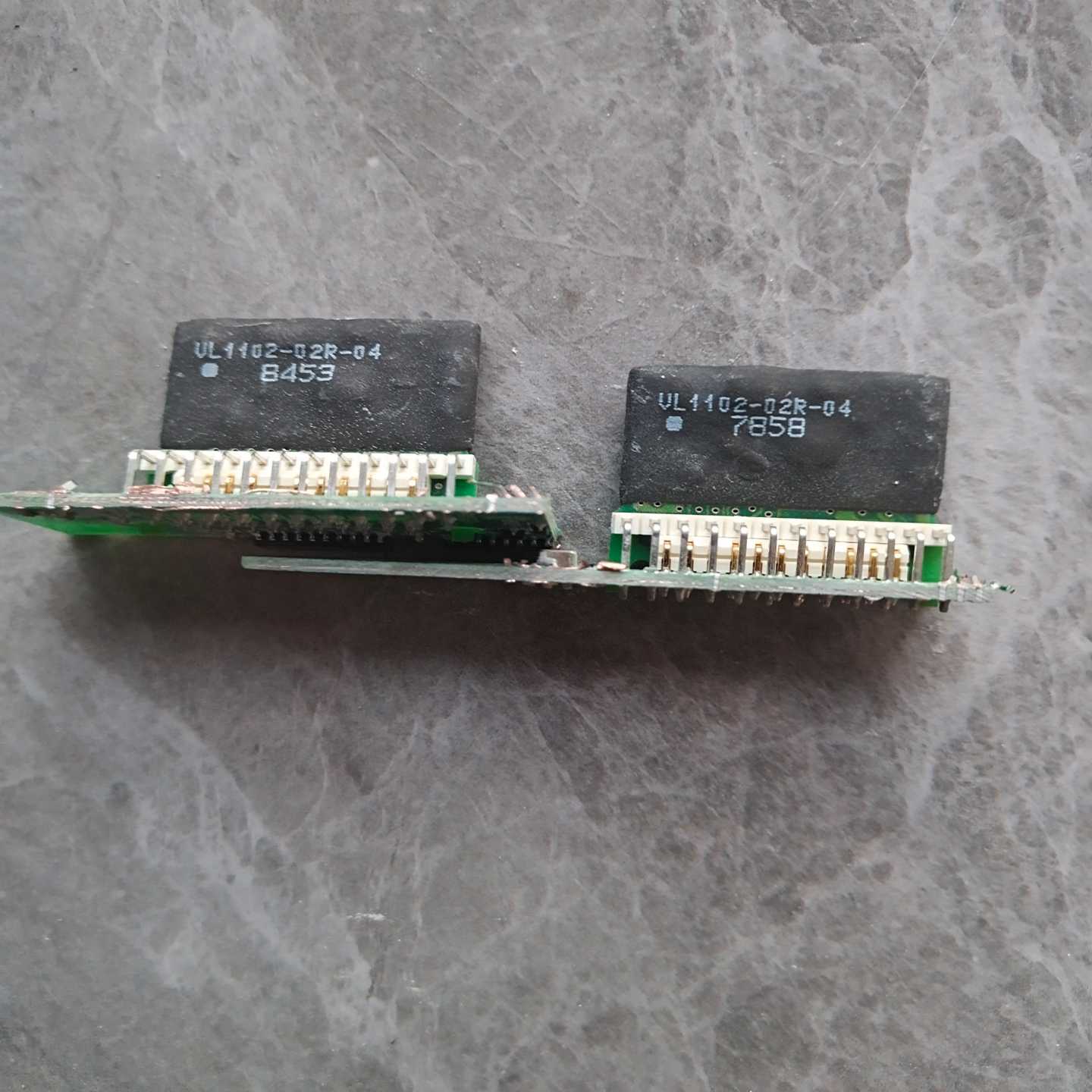 VL1102-02R-04 拆机安川V系列厚膜 懂的联系